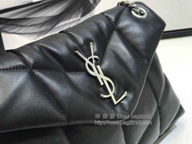 YSL爆款女士包包 聖羅蘭經典款LOULOU PUFFER絎縫漆皮小號郵差包 YSL肩背斜挎包 577476  jjh1137